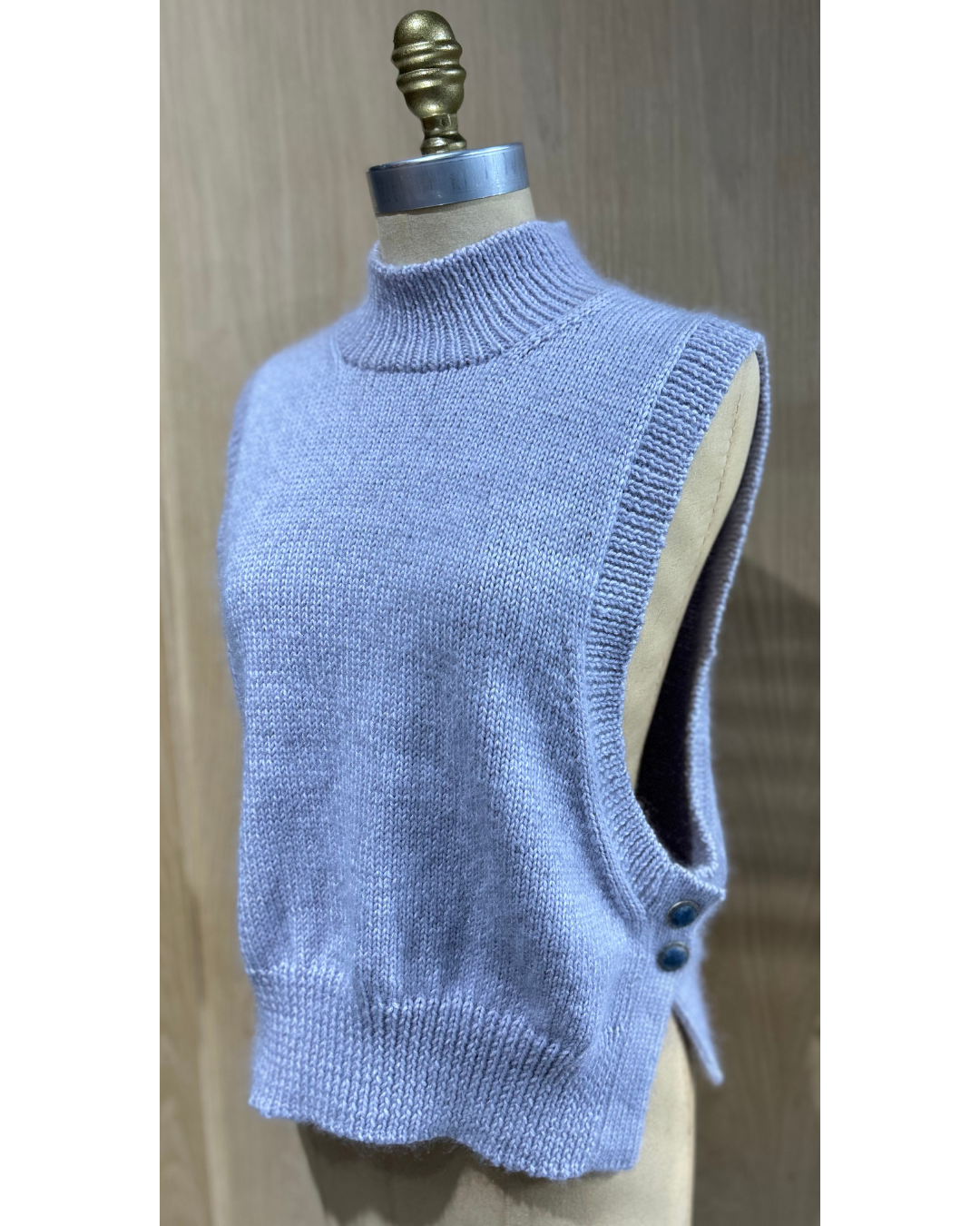 Top (Sleeveless / T-Shirt / Vest) Samples